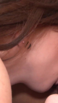 Lesbian Angelina Chung berkongkek bertiga lesbian