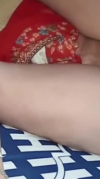 Heißes indisches Desi-Dorf Bhabhi war nach langer Zeit mit Dever zu treffen und hart auf klares Hindi Audio zu ficken