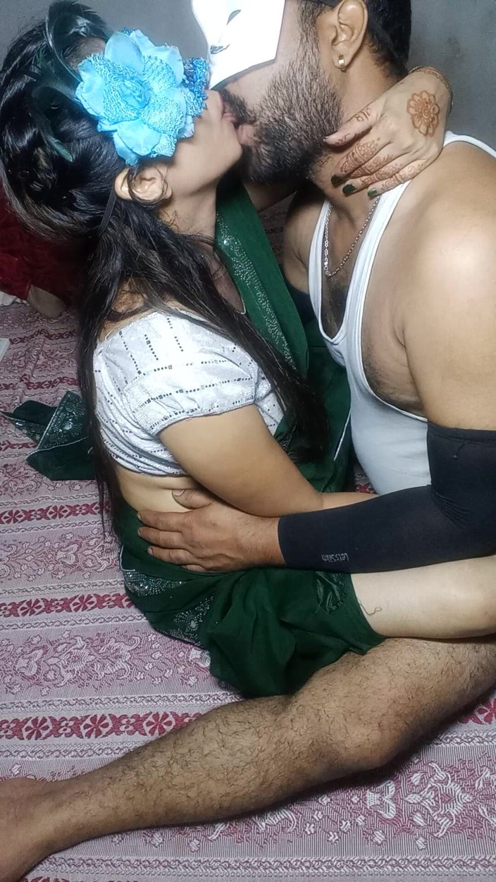 cuteindiancpl21: Coppia indiana calda piena di romanticismo