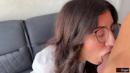 Dis Diger: Kız bazı harfleri telaffuz edemez ve onu siken bir konuşma...