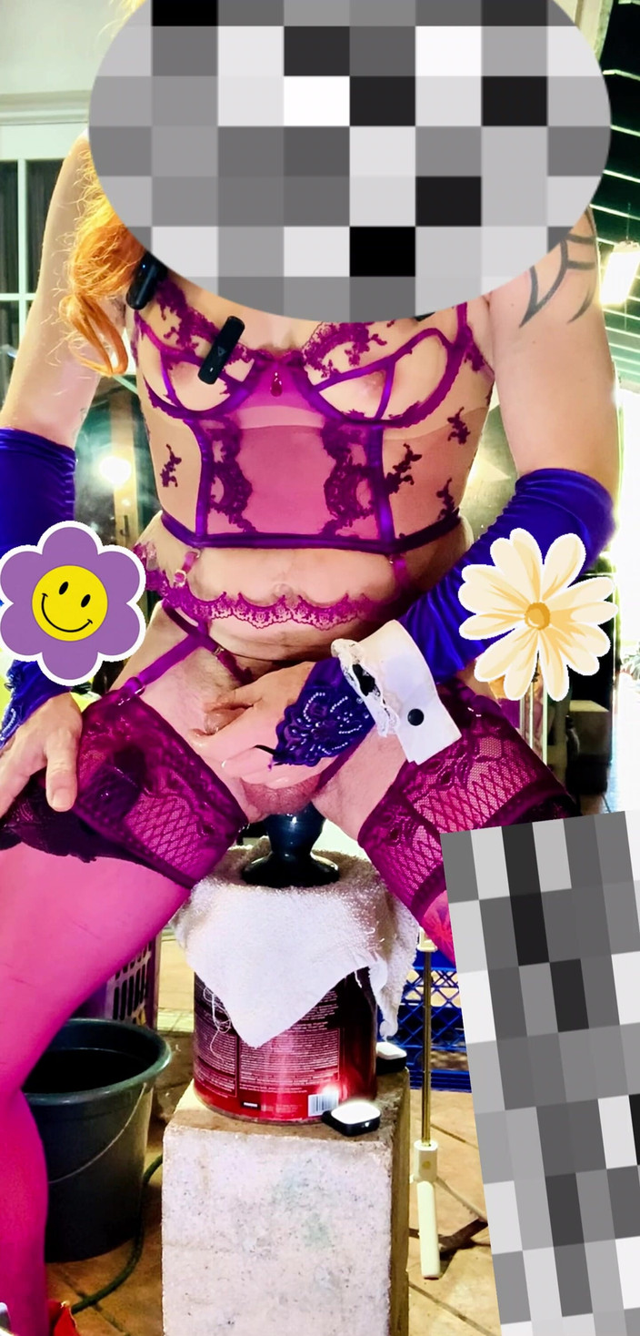 Benito414: TS latina sexy spodní prádlo chodí venku s vnitřní análním...