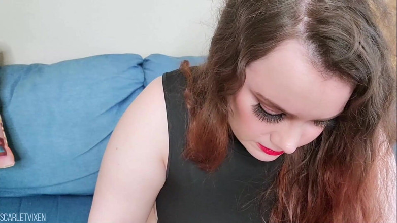 Scarlet Vixen: Headbang e divertimento con i capelli fetish