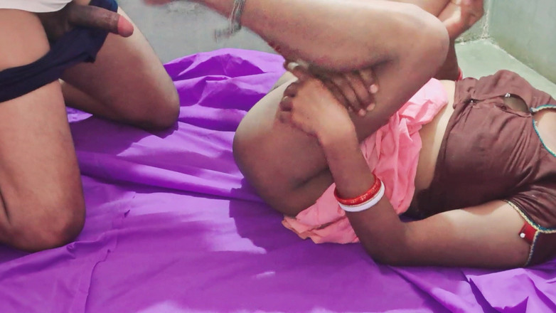 Trilokinath: デシビレッジホットビューティフルアンティコディヤマザ