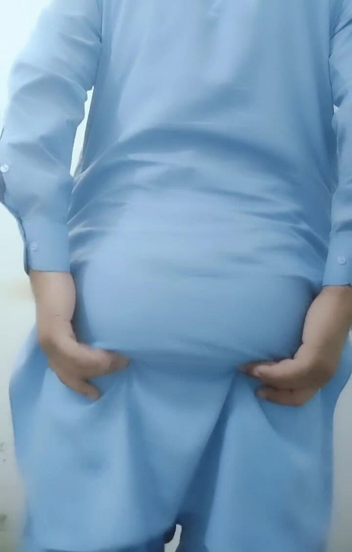 khanpathan2: Pakistani Desi Shalwar Kamees Boy Show His Beautiful Ass