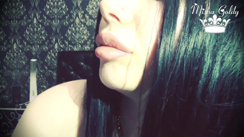 Goddess Misha Goldy: Io ho fatto le mie labbra ancora più grandi! Labbra...