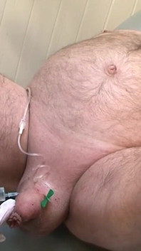 Dura sesión de bdsm para un viejo