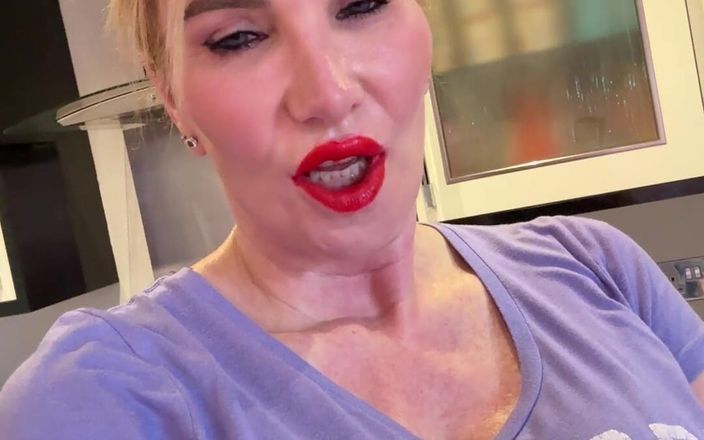 Sophie James: Sweaty Hairy Pussy Sweaty 34jj Tits Wet Panties