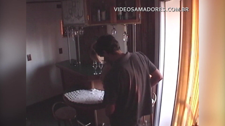 Amateurs videos: 미숙한 사정을 가진 소년은 나이 든 여자와 사정하는 데 2분이 걸립니다.