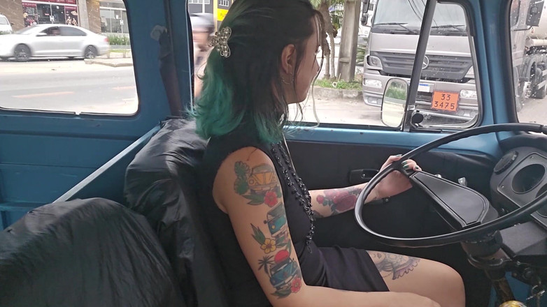 M4ndy: Ho perso l'ora dell'incontro perché i Kombi si sono fermati...