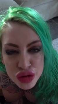 Ibu tiri bimbo mengambil pancutan belakang kumpulan pembiakkan