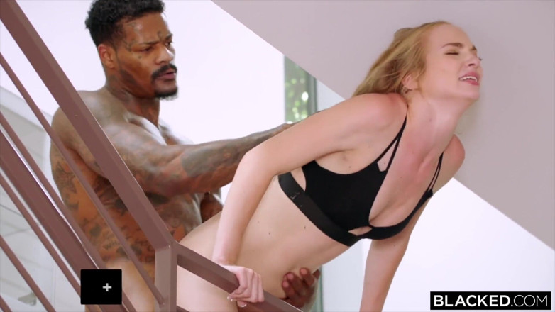 Blacked: La bionda annerita ha bisogno di un vero uomo per...