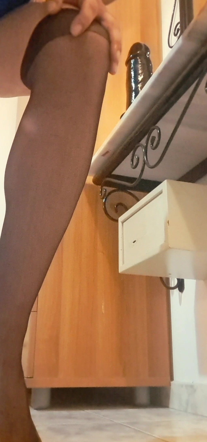 covo_sissy_cross: Het maakt me gek om met de hakken te neuken...