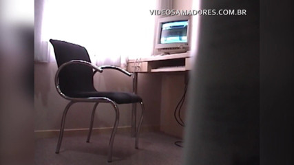 Amateurs videos: Une vidéo maison montre que cette femme se masturbe aussi...