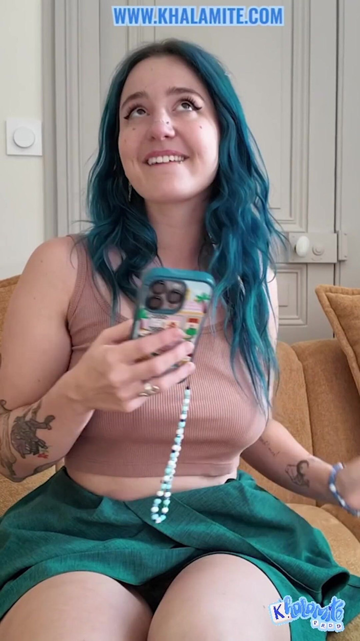 Khalamite: I Dildo Myself on a Subscriber's Photo - French Dick Pic...