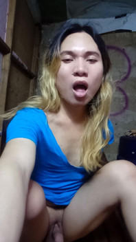 The Queen Is Ready to Wait for Yummy Stepdaddy to Have Super Hard Sex