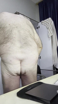 Coach Karl's Bear Beef Butt