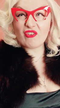 Compilație cu axile transpirate cu dominare feminină cu vedere la persoana 1 din Humiliatrix (Arya Grander) Dominare feminină vorbe murdare