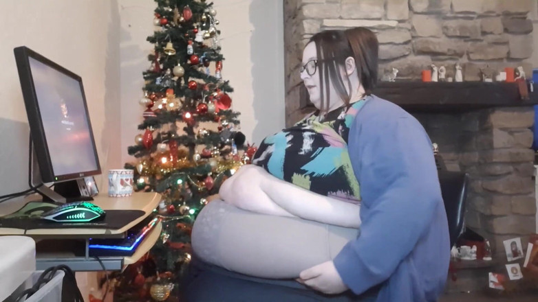 SSBBWLadyBrads: Cea mai grasă fată de la serviciu își freacă burta