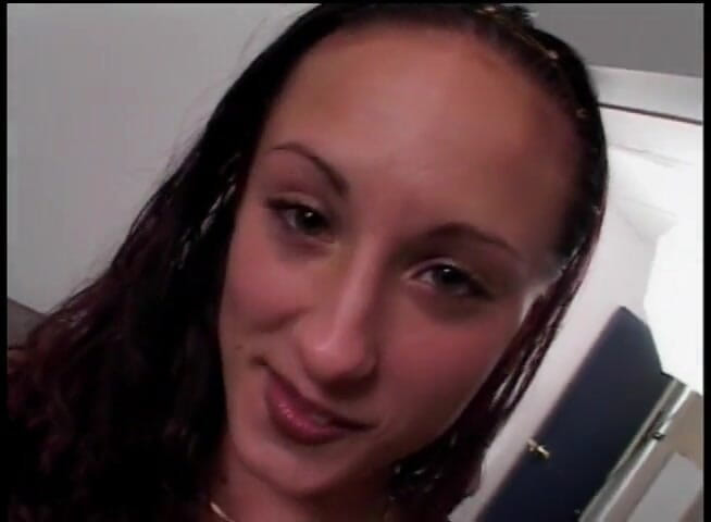 Face Bangers: Linda chica mostrando su técnica de chupar