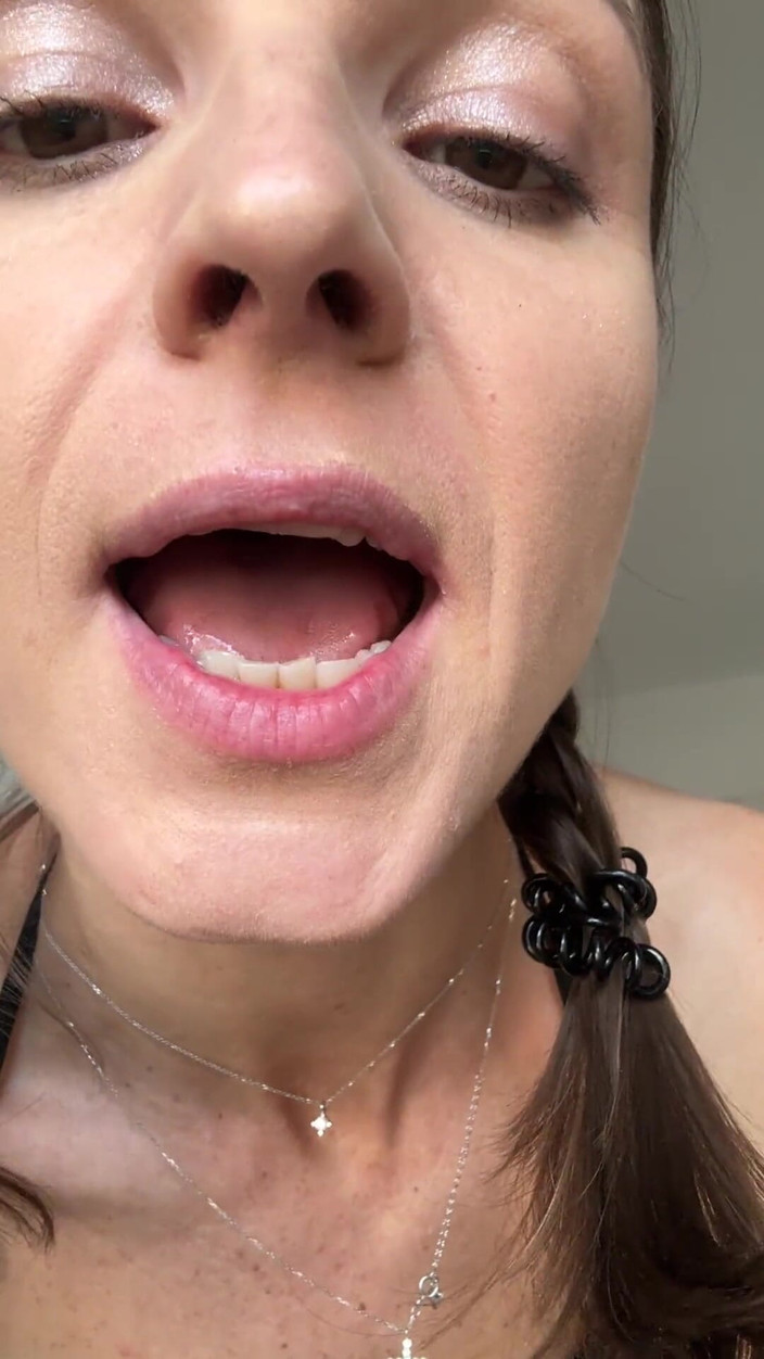 Gina Gerson: Solo stokings ve lateks -amcık oyunu