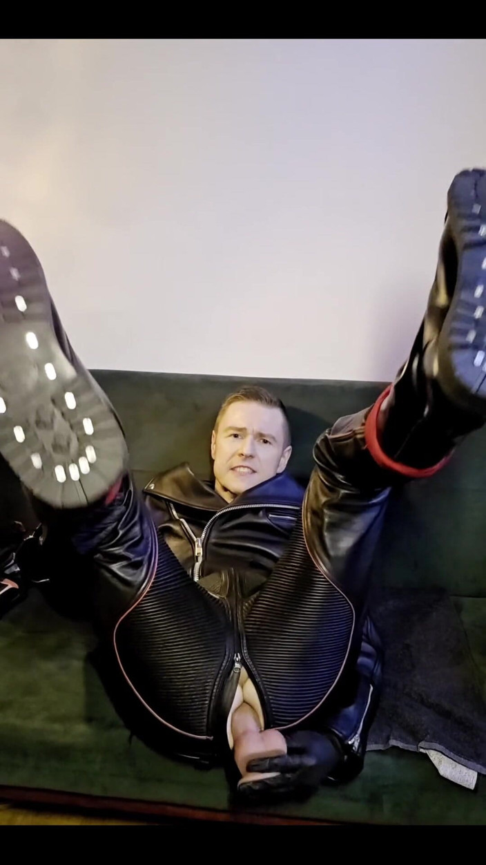 Roman Heart: În latex cu vibrator