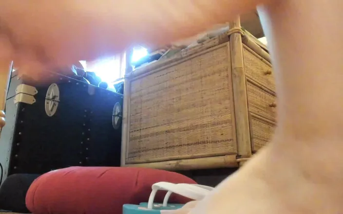 Nicoletta Embassi: Tasty Feet Under the Desk to Be Smelled and Adored
