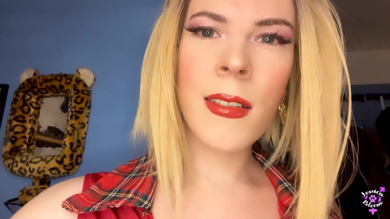 Jessica Bloom: Transgirl Tries Out Huge Buttplug for Stepdaddy in Her College...