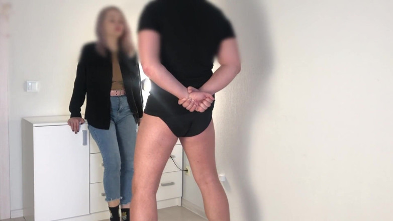 Amateur_fetish: Teen ballbusting 2 | úhel 2