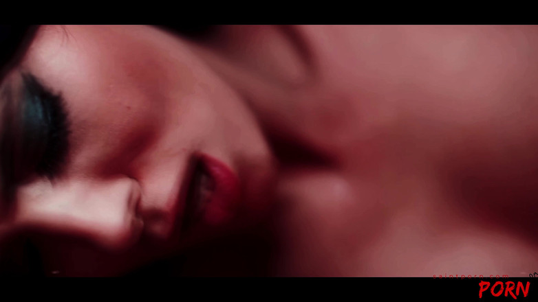 SaintPorn: Valentina Cruz este grozavă pentru a fi o vixen chiar și în...