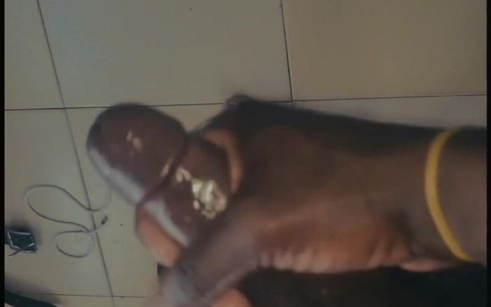 Bbc Godaddy: Africană ciudată cu pulă mare și neagră înainte de duș