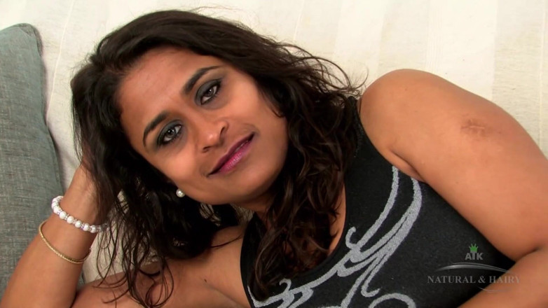 ATK Fans (Hairy): Kashmir is a mature brunette babe