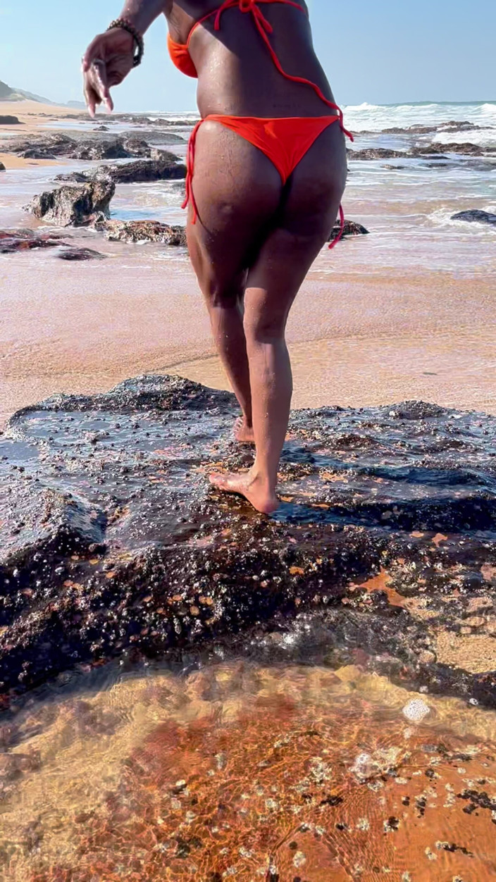 Black Swan: Sunrise &amp;saltwater Kisses