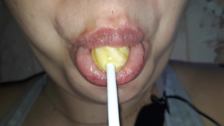 Lux Eva: Dieses Video bringt dich zum masturbieren. Asrm klingt