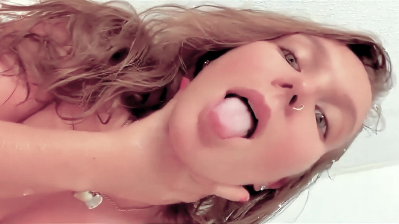 Gonna make you squirt: Ftv- ледве 18 і мій перший раз на відео трахає себе, щоб спокусити мою 67-річну бабусю-лесбіянку, потираючи мою тугу незайману пизду
