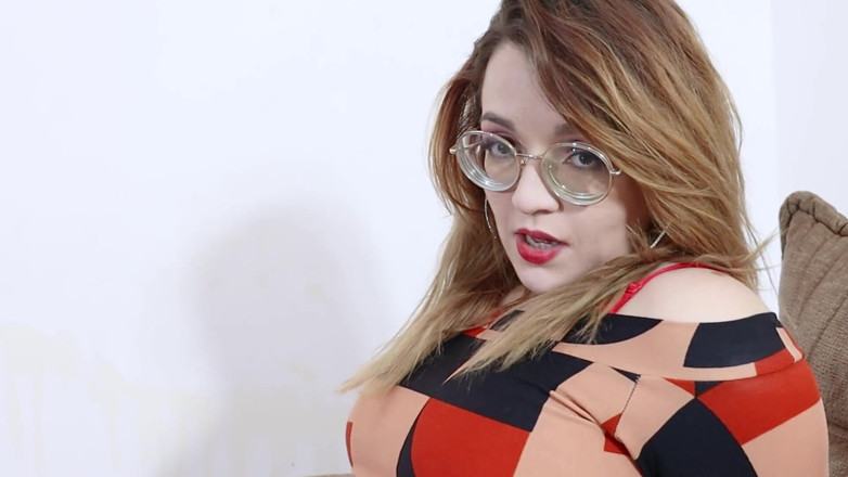Lady Snow Brasil: POV cocu ! Regarde-moi son cul devant toi