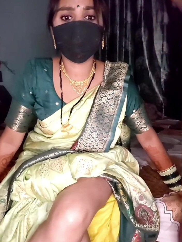Nisha bhabhi ki chudai: In den mund ficken für ein geiles mädchen.
