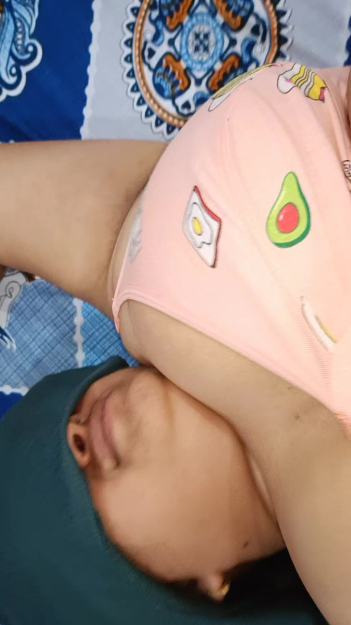 Catchybusty: मेट्रो सिटी भाभी चाहती है कि मैं बहुत जोरदार चुदाई करुं भाग 5