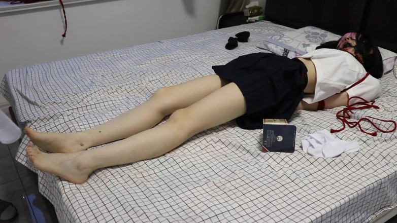 Aisan girl bondage: Black Ankle Socks and Bare Feet Versus White Ankle Socks,...