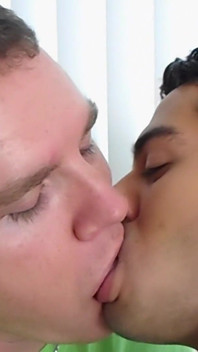 Hot Gay Kissing 33