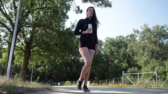 Pee Adventures: Chcaní na mé krátké šortky venku