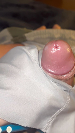 Bigbrook45: 撸管继女的缎面瑜伽短裤