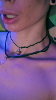 Cute Twink Magic C Szarpanie jego wielki nieoszlifowy kutas z dużą ilością Precum i Gruby spust obciążenia