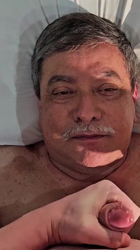 Boy Cumming on Stepdaddy