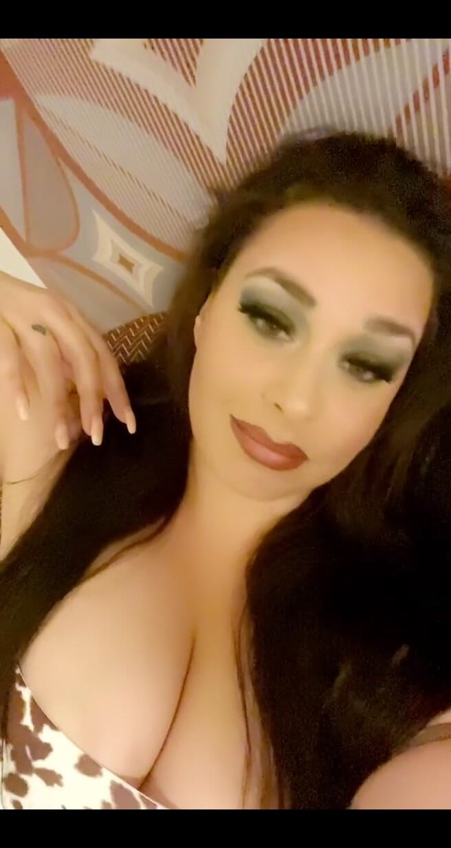 Anastasia Lux: Jen zpívají písně