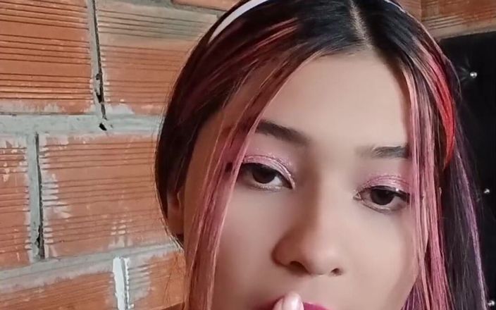 Yulieth Gomez: Studentă trimite un videoclip cu noul ei vibrator la coordonatorul...
