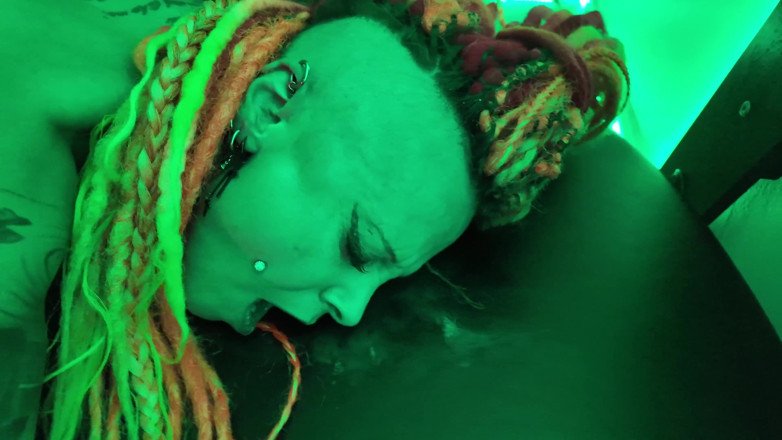 EdgesOfReality: Meester Sadam geeft me een ruwe ronde neuken en billenkoek