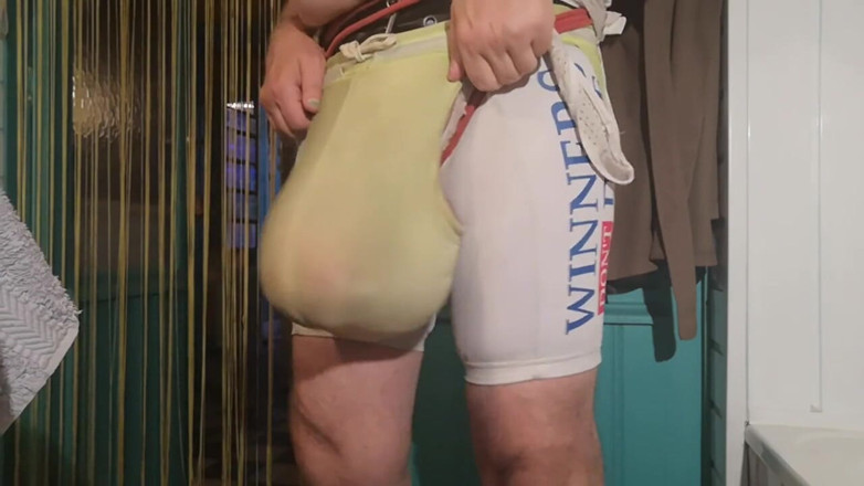 Monster_Meat_: Spandex uitpuilend spel