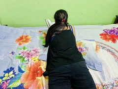 Seks dengan adik tiri desi saya yang seksi