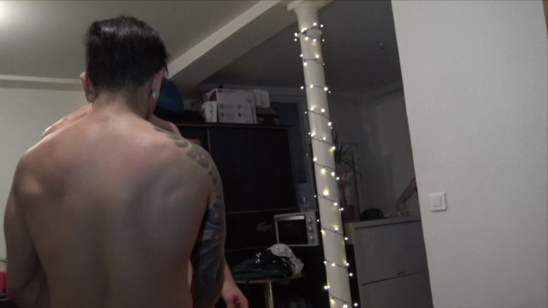 Straight boys but needing sex: Enso E Son Pote Hetero