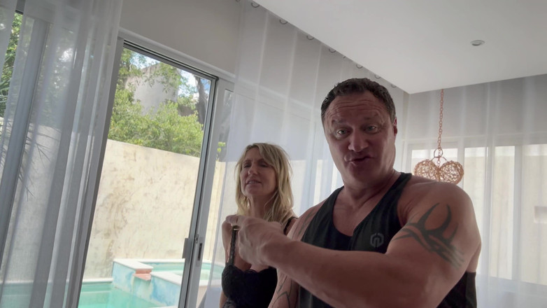 InternalDrive: Dianne Fox, Ona Jest Jeden Na Milion.